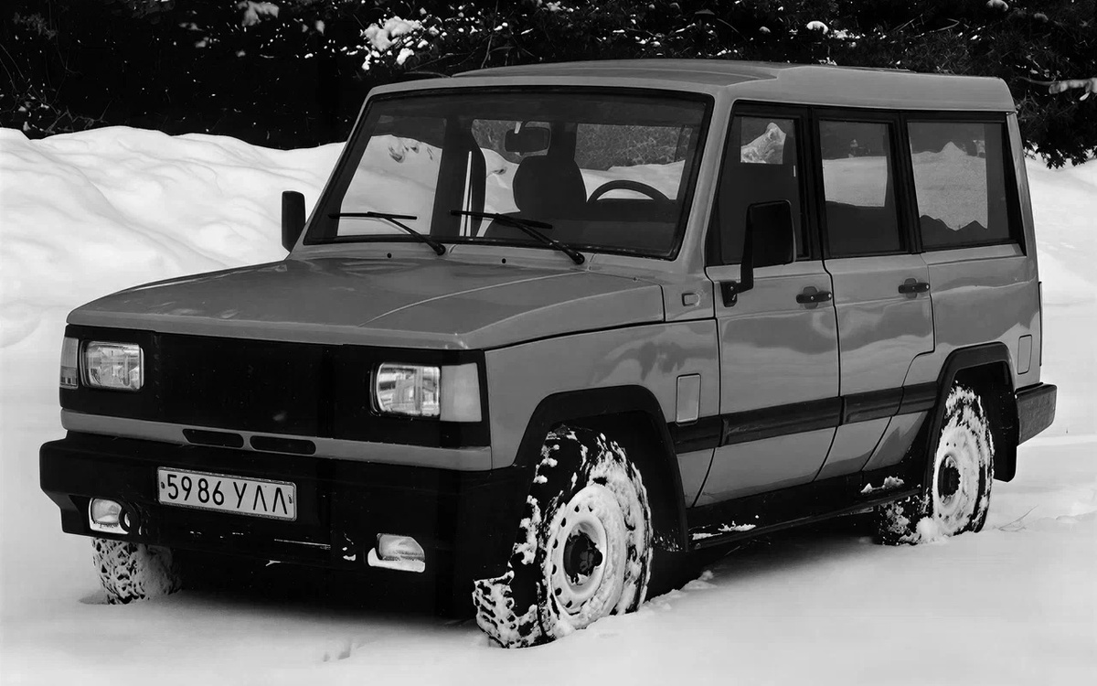 УАЗ📷1991 год. Прототип УАЗ-3172-01 «Симбир». Под капотом 105-сильный УМЗ-421 объемом 2,9 л, подвеска пружинная, светотехника и приборы — вазовские