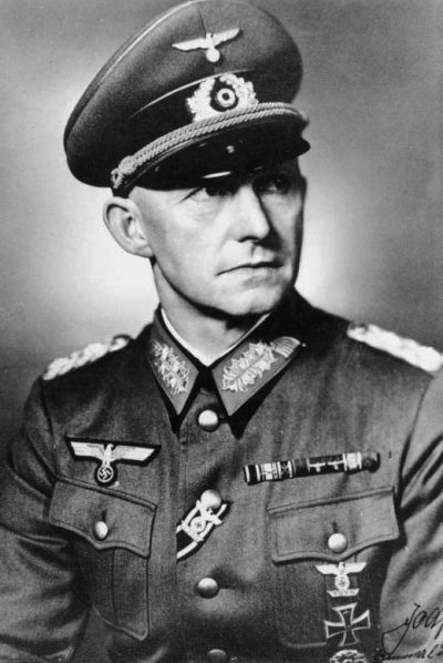 Начальник штаба оперативного руководства Верховного командования Вермахта — Альфред Йодль