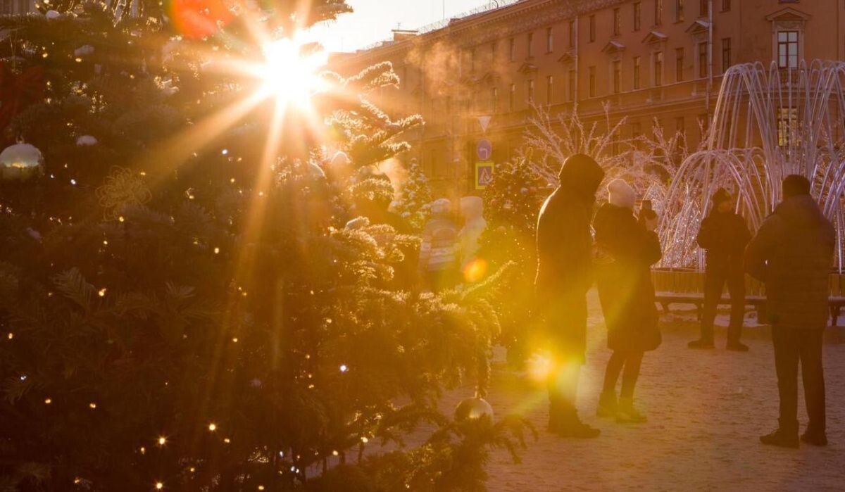     Люди в Петербурге. Источник: spbdnevnik.ru Автор фото: Олег Золото / «Петербургский дневник»