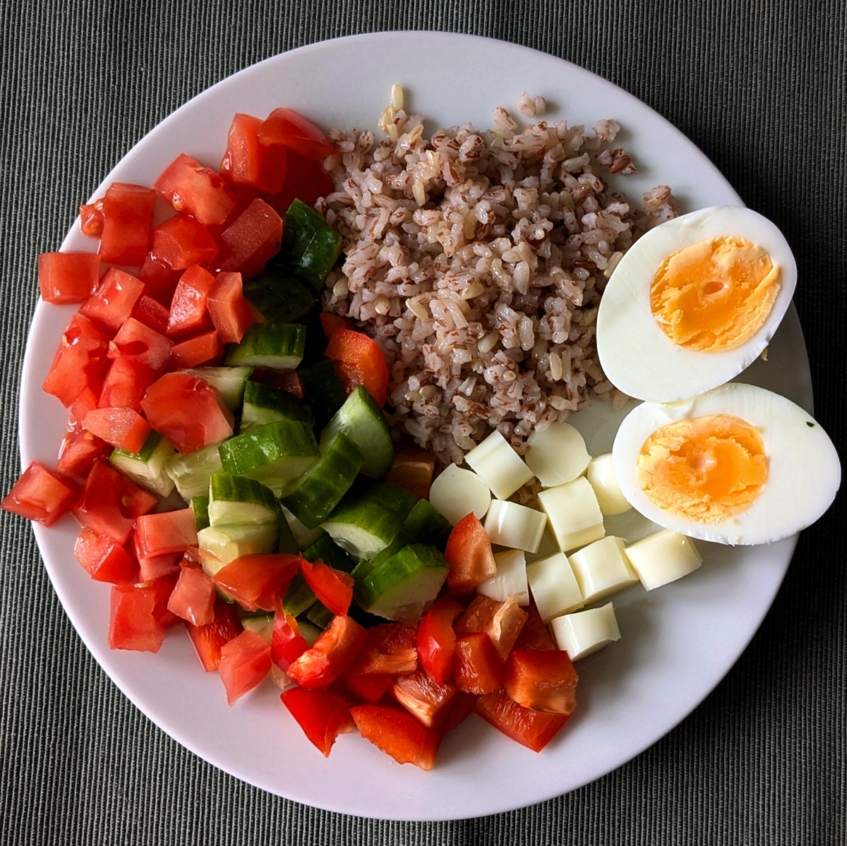 Превосходный пример простого конструктора от практика с ником «Сашка с книжкой». 