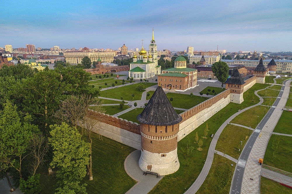    Тульский кремль - старейшее из сохранившихся сооружений в городе - был возведен в 1514-1520 гг. на берегу реки Упы. / Алексей Куденко/ РИА Новости