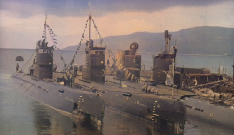 Магаданские подводные лодки.  Фото в свободном доступе.