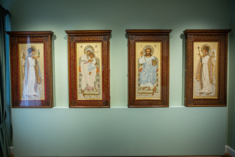    Священник поддержал россиян, оформляющих квартиры под православный стиль Оксана ЗУЙКО