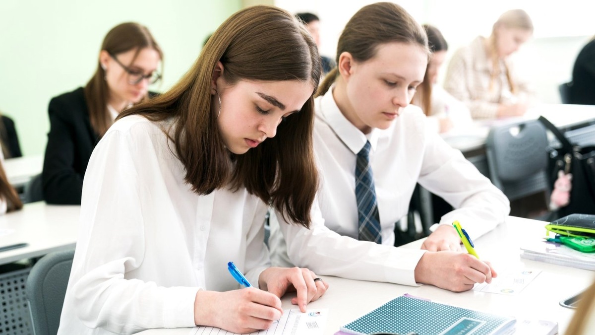    14 школ Югры получили знаки качества от Рособрнадзора