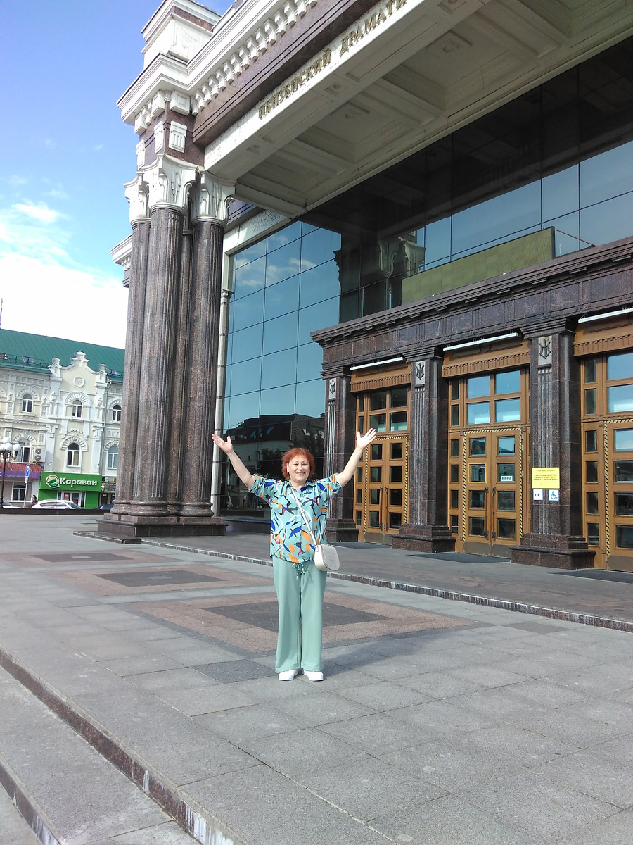 Пензенский Драматический театр г. Пенза На фото Автор канала.( Аура)