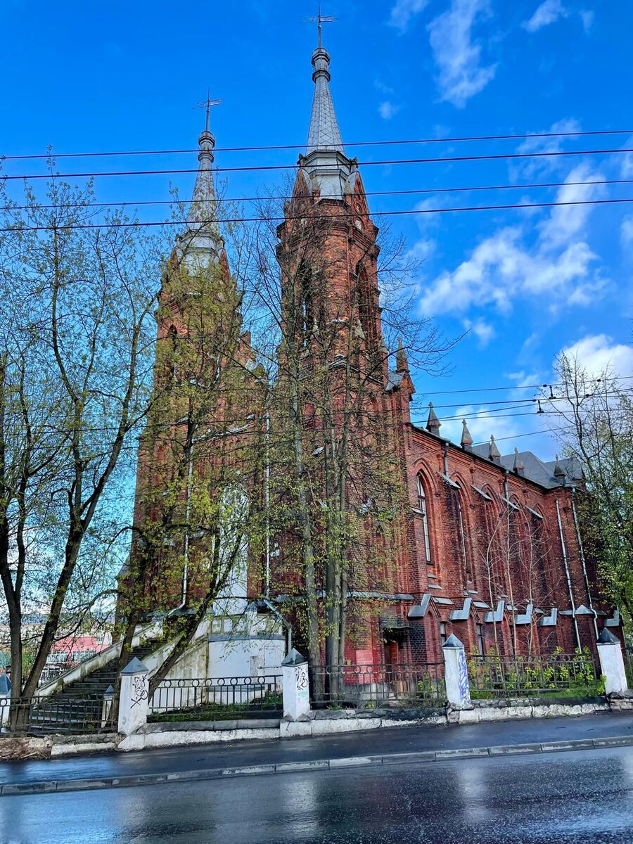 Польский костел Святейшего Сердца Иисуса в Рыбинске © "Покажу Москву"