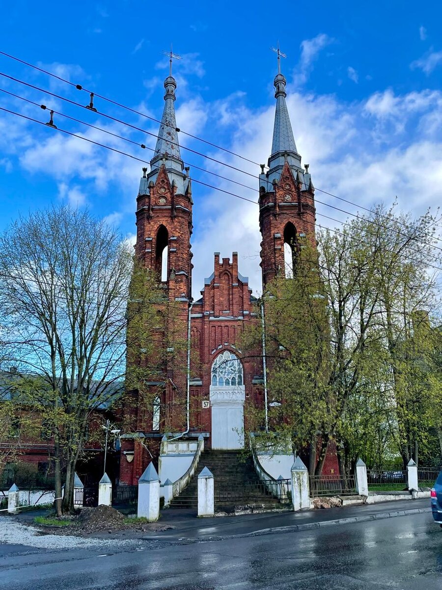 Польский костел Святейшего Сердца Иисуса в Рыбинске © "Покажу Москву"