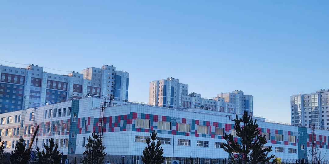 Школу в ЖК «Георгиевский» Сургута подключили к электроэнергии