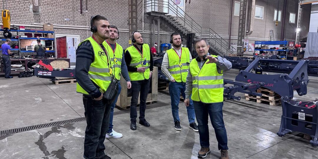 Команда Самарской области и СамТРАК на заводе STELLARКоманда Самарской области и СамТРАК на заводе STELLAR