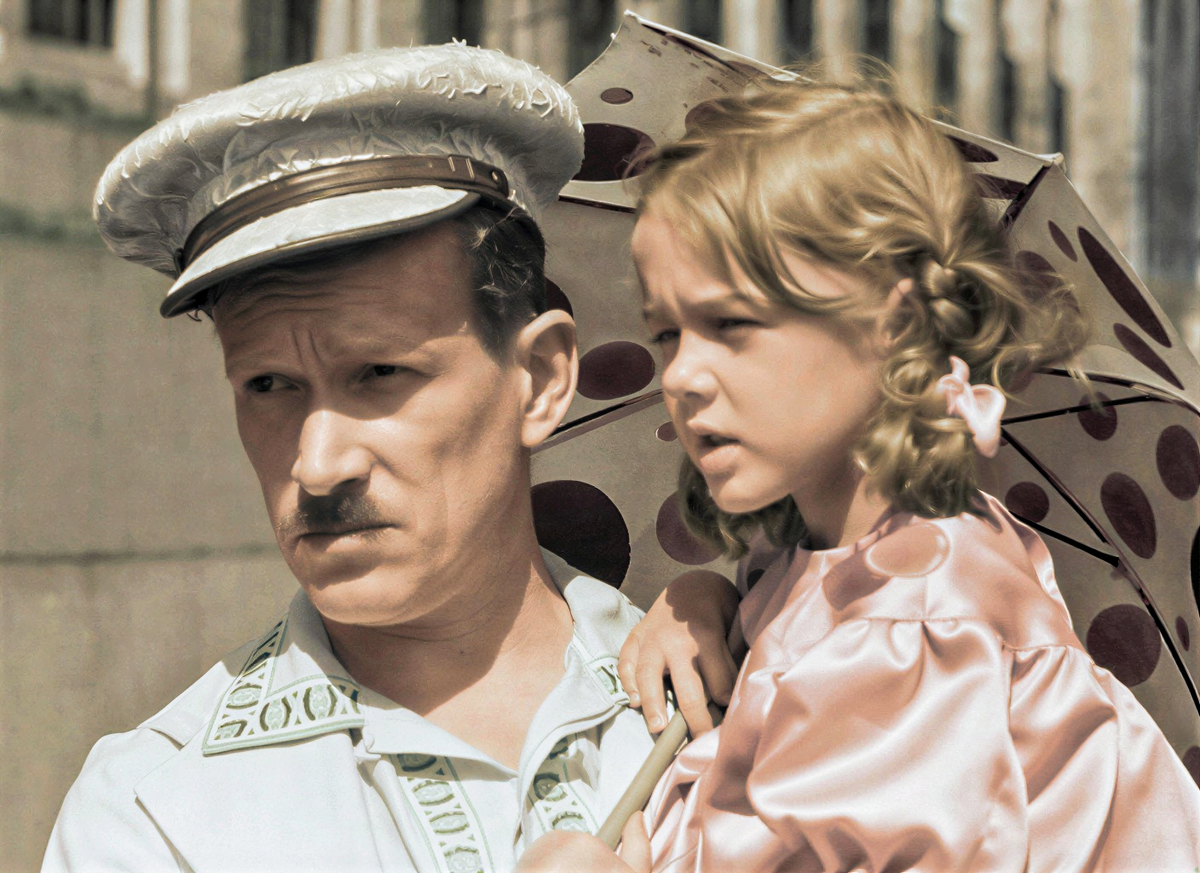 Кадр из фильма «Подкидыш», производство киностудии «Мосфильм», режиссёр Татьяна Лукашевич, 1939 г.