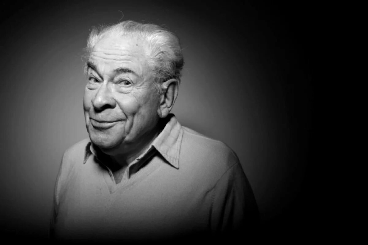    Умер легендарный британский актер и комик Стэнли Бакстер