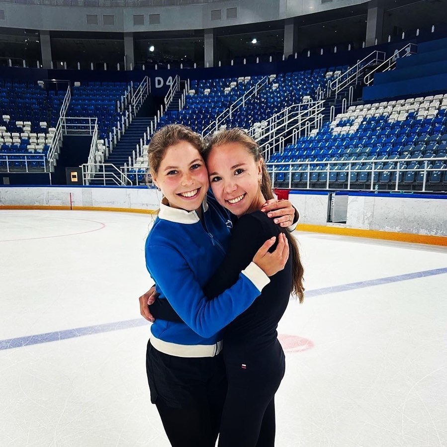 Фигуристка Ясмина Кадырова отметила 21-летие, спортсменку сняли на фото