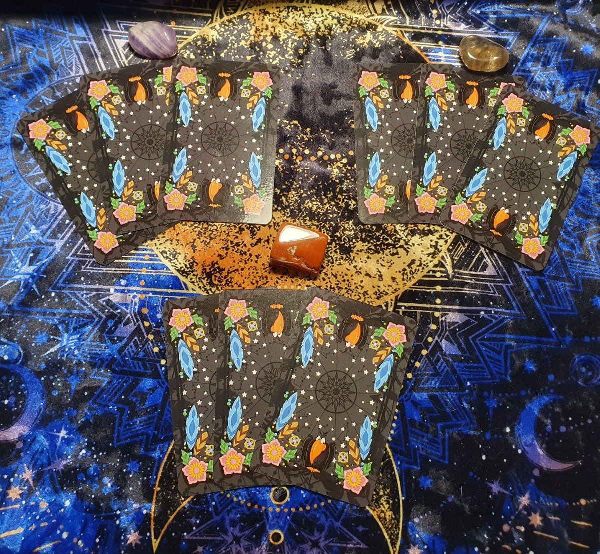 Выбирайте свою тройкукарт на декабрь