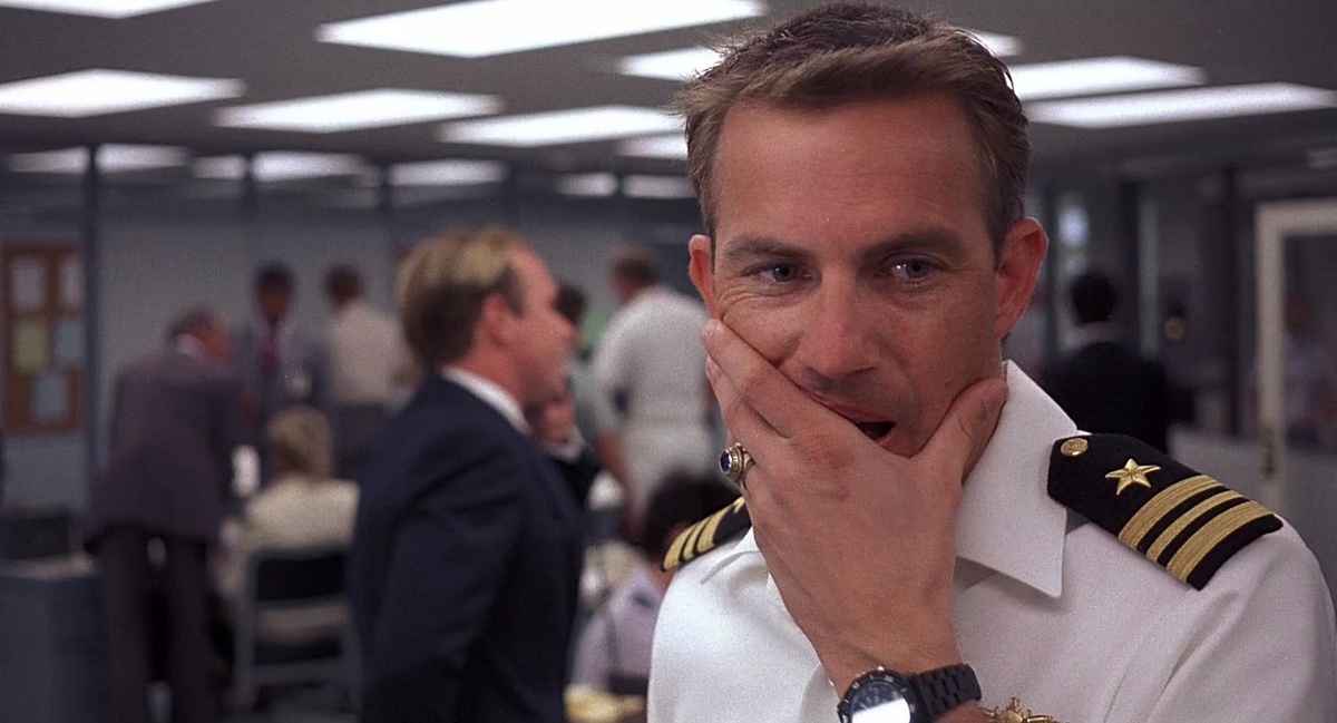 Кадр из фильма "Нет выхода" (1987)