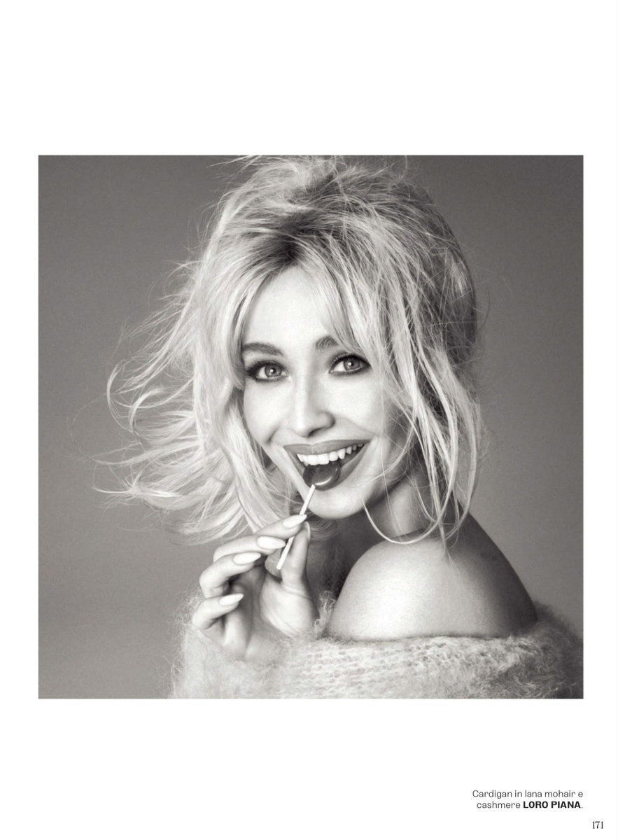 VOGUE Italia / October 2025. Кадр в кардигане Loro Piana