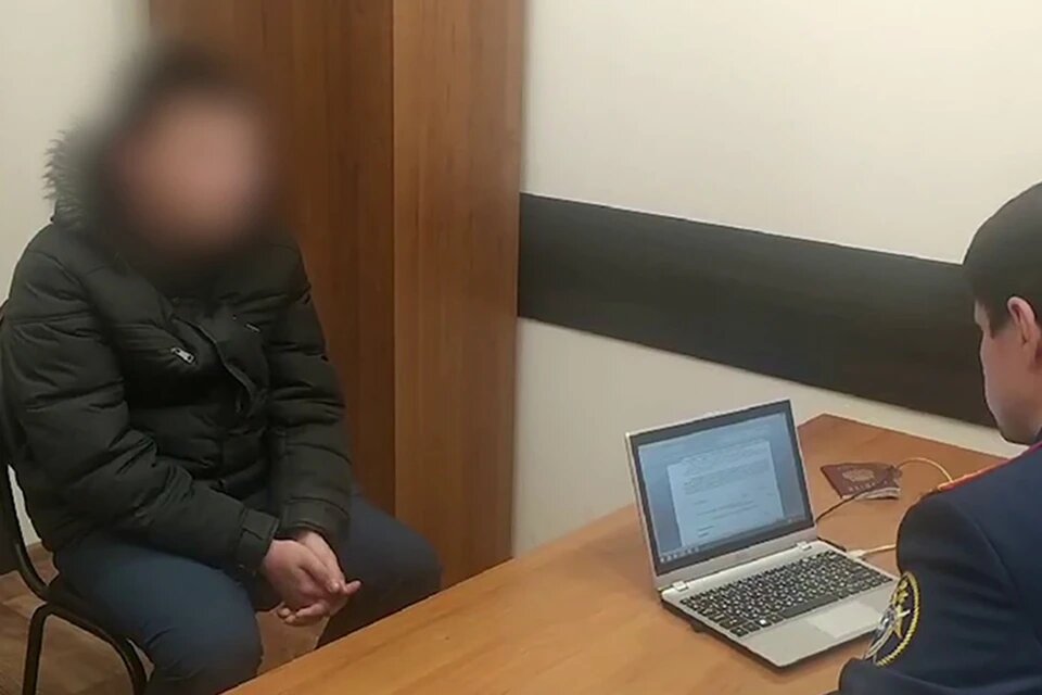 Подозреваемый дает показания. Фото: СК