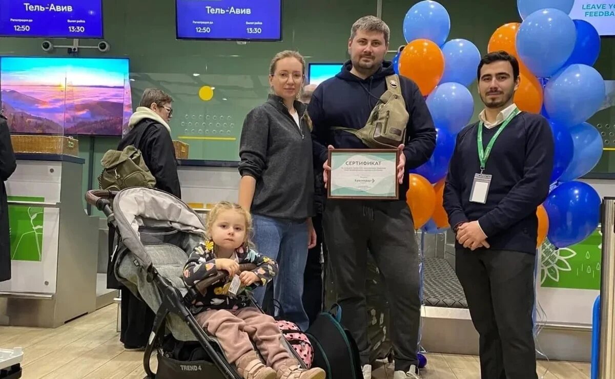    Рейсов за рубеж из России стало больше. Откуда еще теперь можно улететь за границу