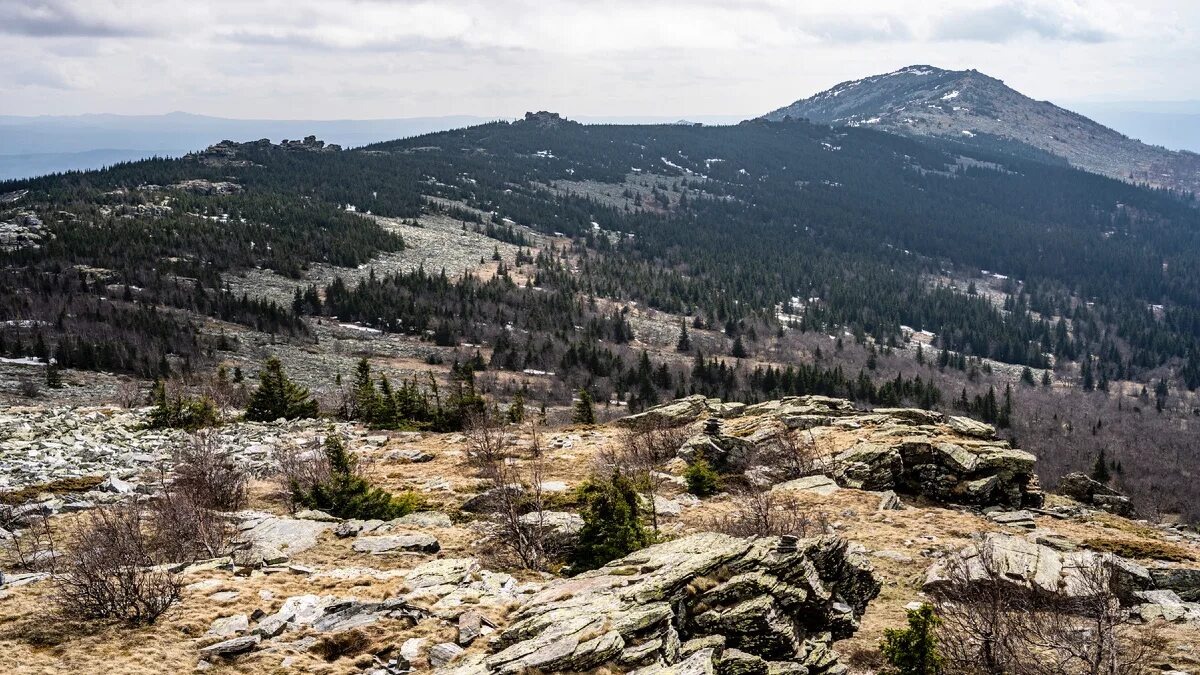 Хребет Уреньга