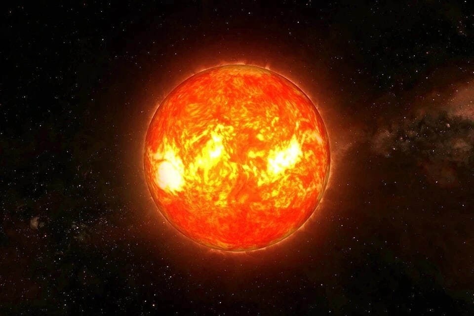    Видео огненного торнадо на Солнце появилось в сети Shutterstock