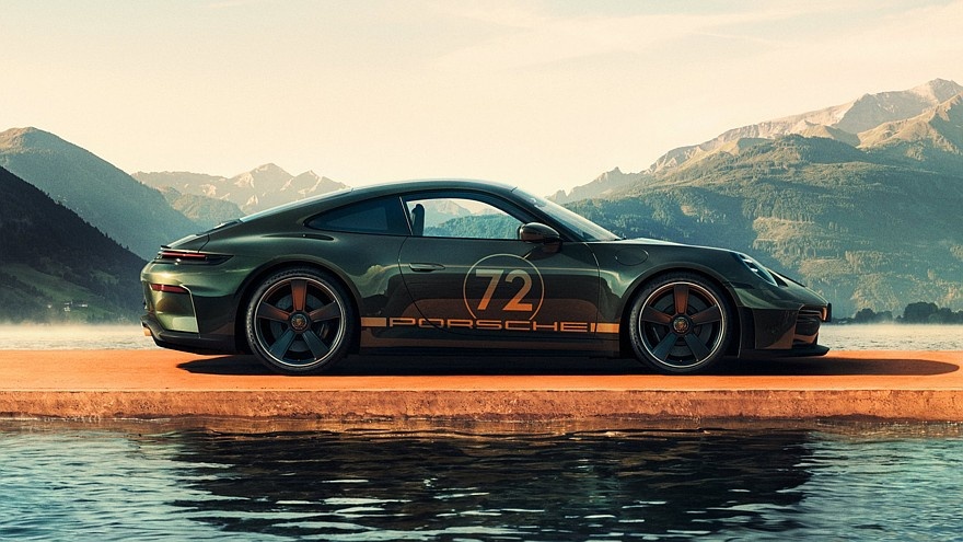    На фото: спецверсия 911 GT3 90 F. A. Porsche