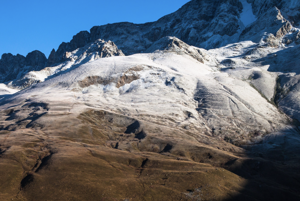 Фото сделано после рассвета и ухода тумана