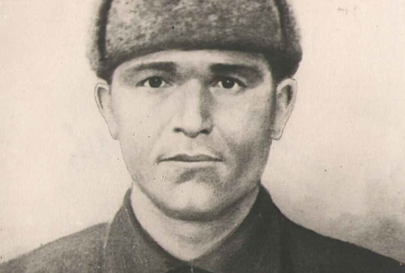 «У нас идут тяжелые бои, но мы бьем фашистов». Подвиг бронебойщика Максима Жадейкина