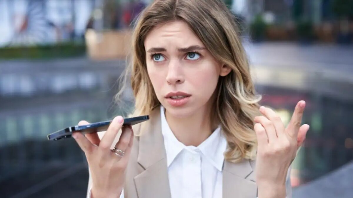    Телефонный звонок. © ru.freepik.com