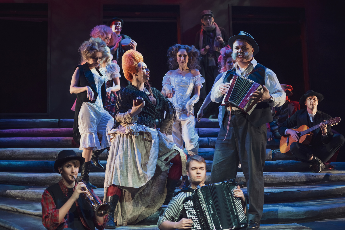 Спектакль «Трёхгрошовая история». © Театр им. В. Ф. Комиссаржевской
