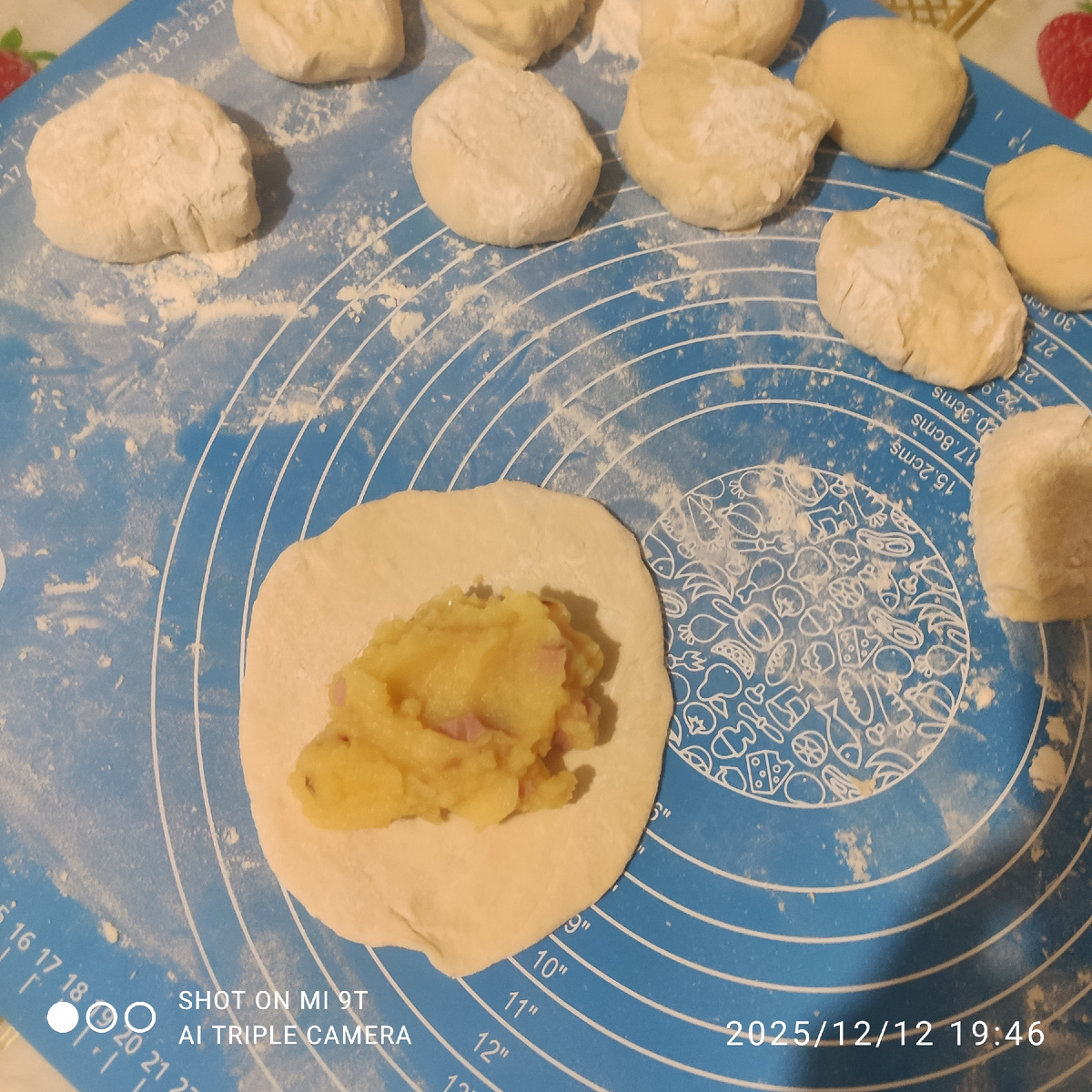 Процесс приготовления пирогов 