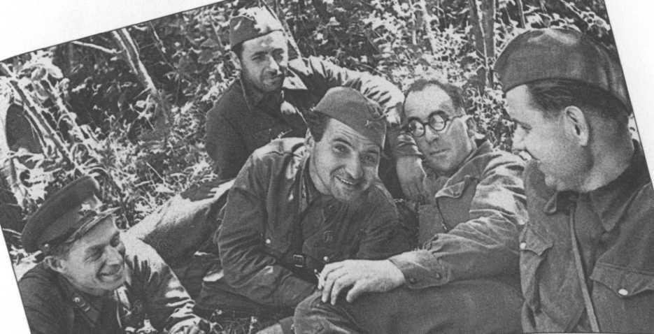 Симонов на Халкин Голле