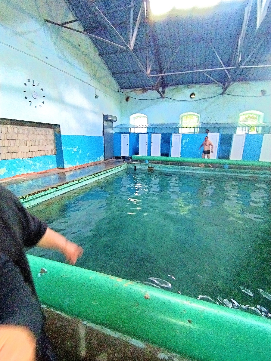 Абастумани, бассейны с минеральной водой