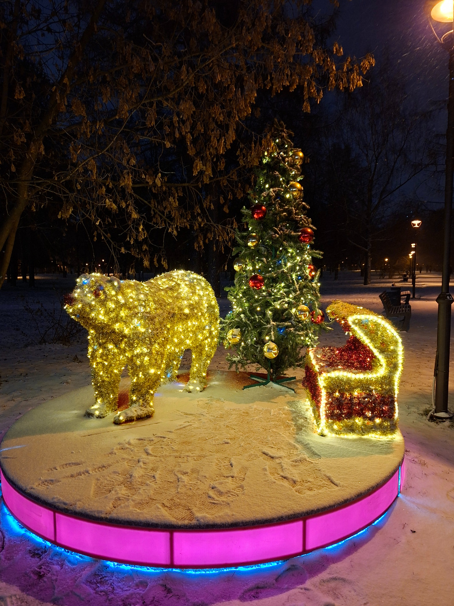 Всем сундук добра