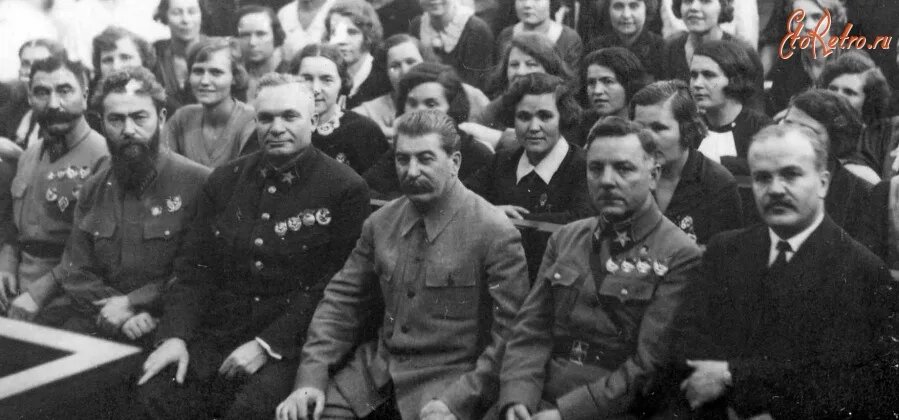 Иосиф Сталин, Анна Уколова(второй ряд), СССР 1930-е годы. фото Etoretro.ru 
