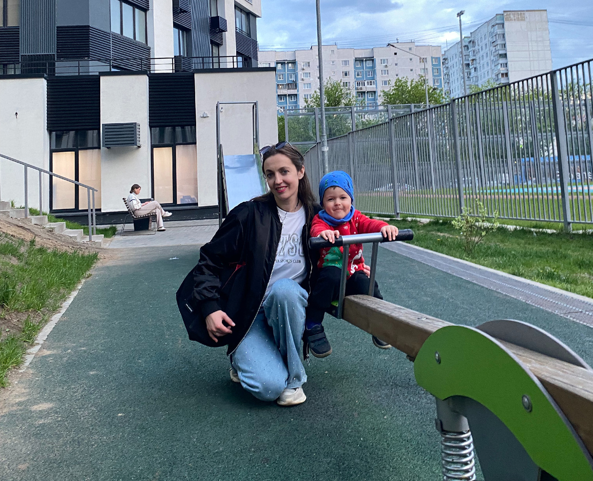 На фото я со своим сыном Сашей, которому 4 года.