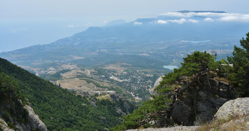 Эксперт рассказал, как подготовиться и избежать опасностей во время зимних походов в Крыму