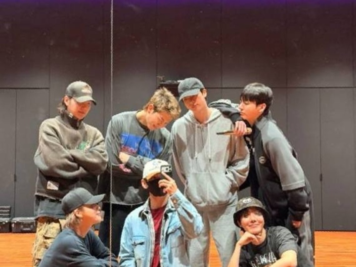 BTS сторис 7 💜 в репетиционной