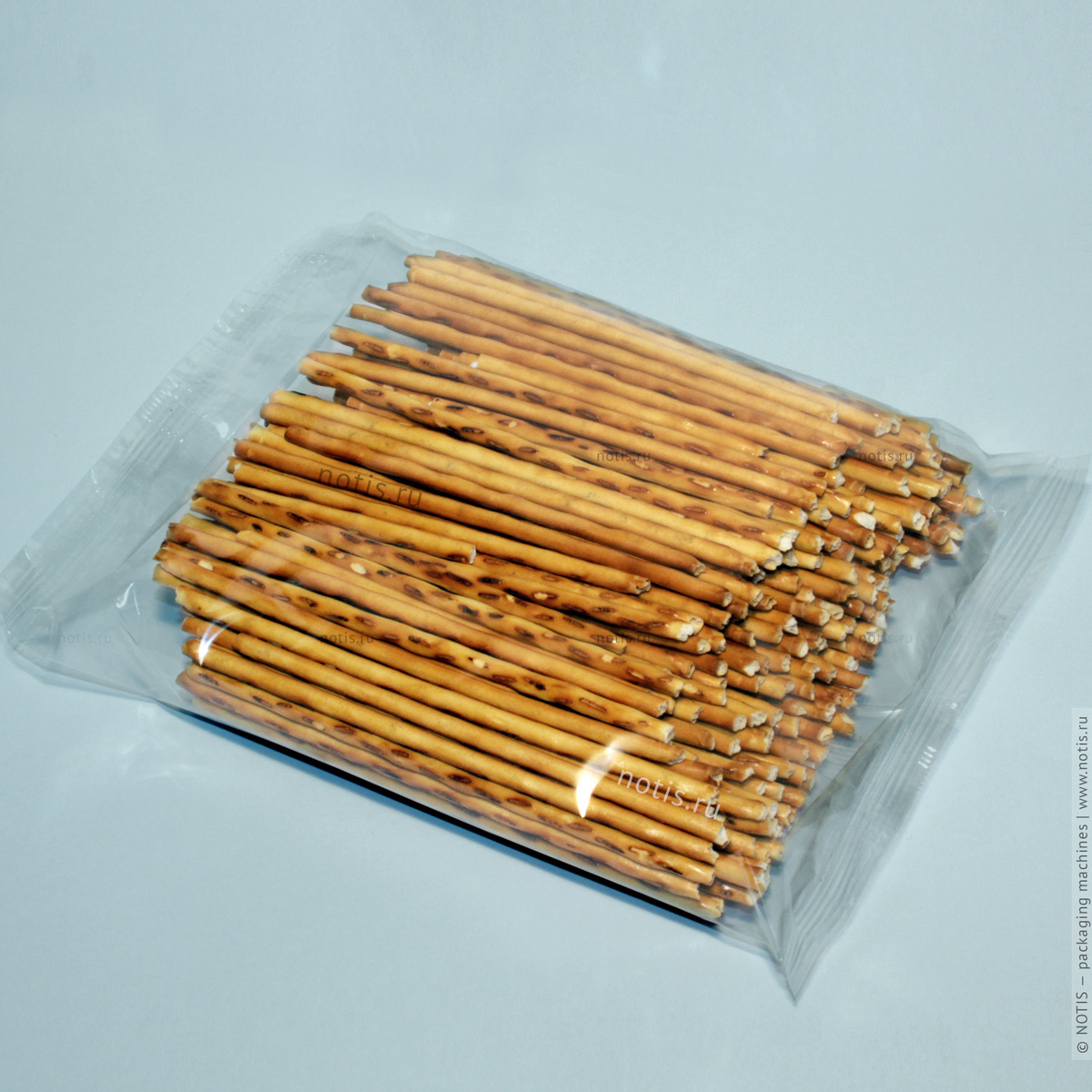 Упаковка соломки из Словакии: расфасовано на оборудовании НОТИС