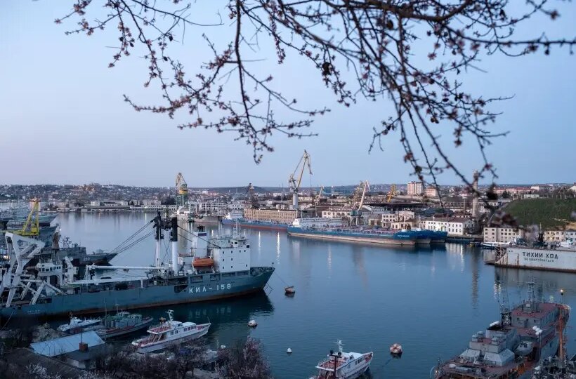 Усиление ветра до 18 м/с прогнозируют в Севастополе