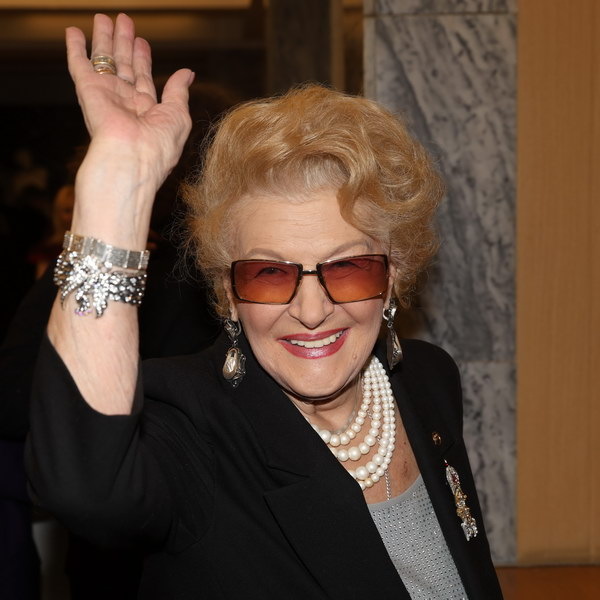     «Мосфильм. Золотая коллекция» отметит юбилей Светланы Дружининой «Сватовством гусара» и «Принцессой цирка»