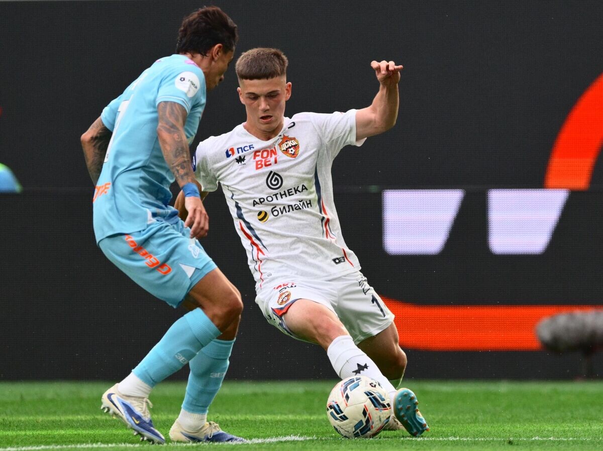    Густаво Мантуан (Зенит) и Кирилл Глебов (ЦСКА) | © РИА Новости / Алексей Даничев