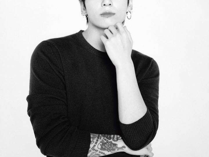 Реакция комментаторов на то, что Чон Чонгук из BTS стал амбассадором бренда Chanel на фоне слухов об отношениях с Винтер из aespa