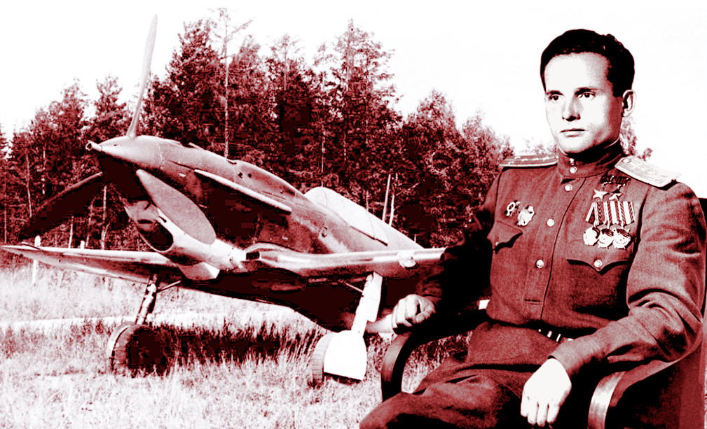 Герой повествования на фоне истребителя ЛаГГ-3.