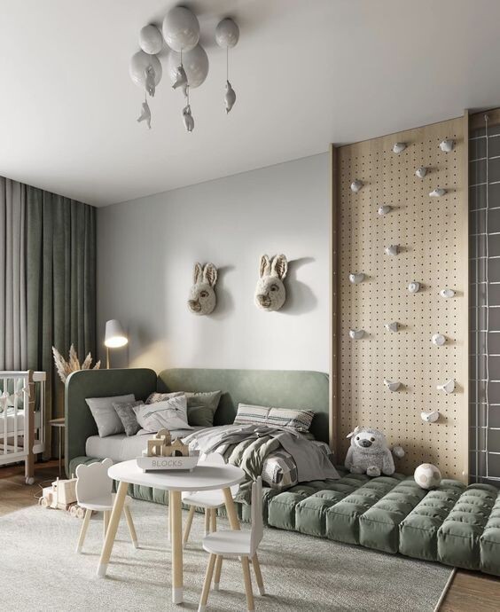 Например, как в данной детской: мягкие формы, разбавленные оттенки и безопасность в приоритете. Часть изображений взято с pinterest.com