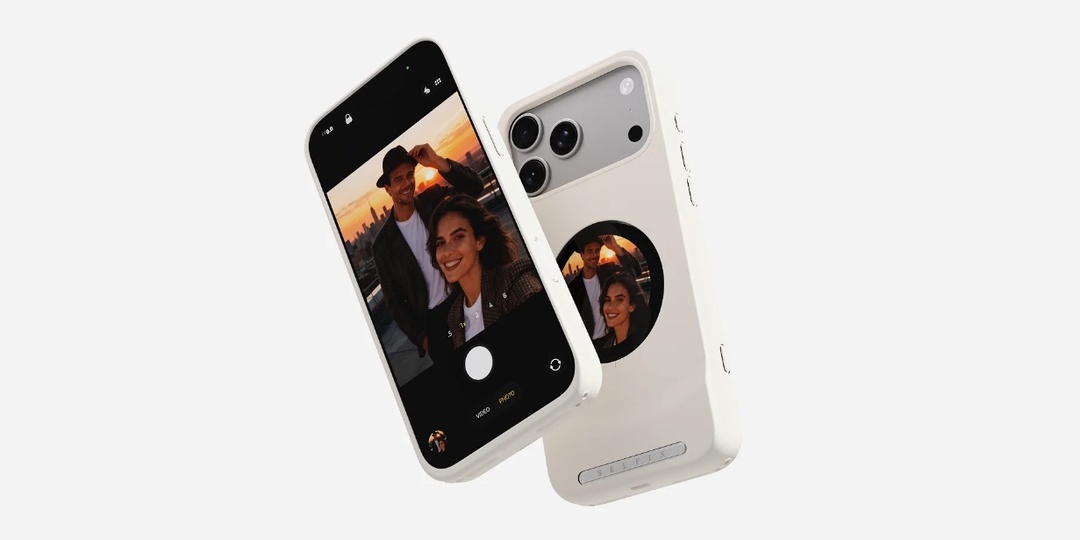 Самый необычный чехол для iPhone 17 Pro: у него есть дисплей и слот для карты памяти