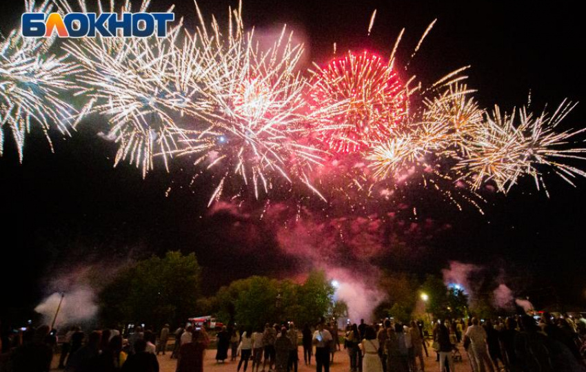 Жители Ростовской области вновь останутся без салютов на Новый год