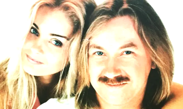 на фото Игорь Николаев с дочкой Юлией