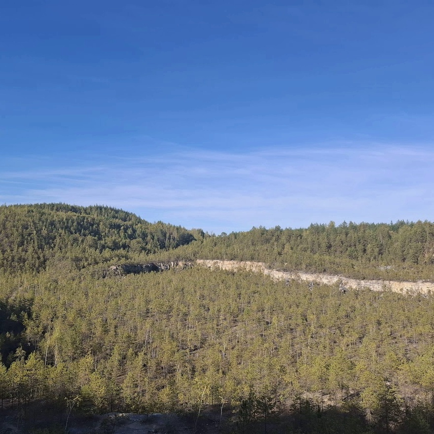 Вид на Дюкинский карьер