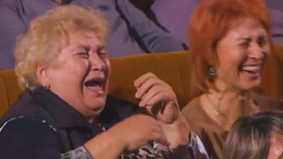 Не натянутый«аплодисментный» эффект — люди смеялись по-настоящему, до слез