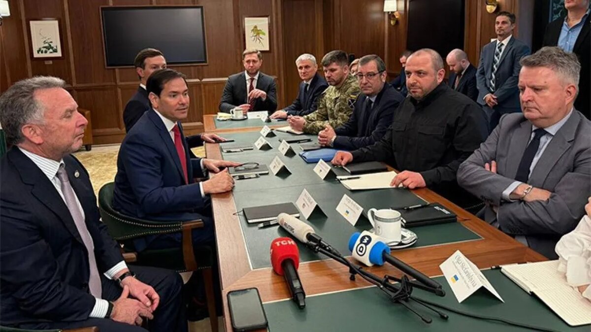 Умеров не просто так назначен главой делегации. Фото: ТГ-канал @umerov_rustem