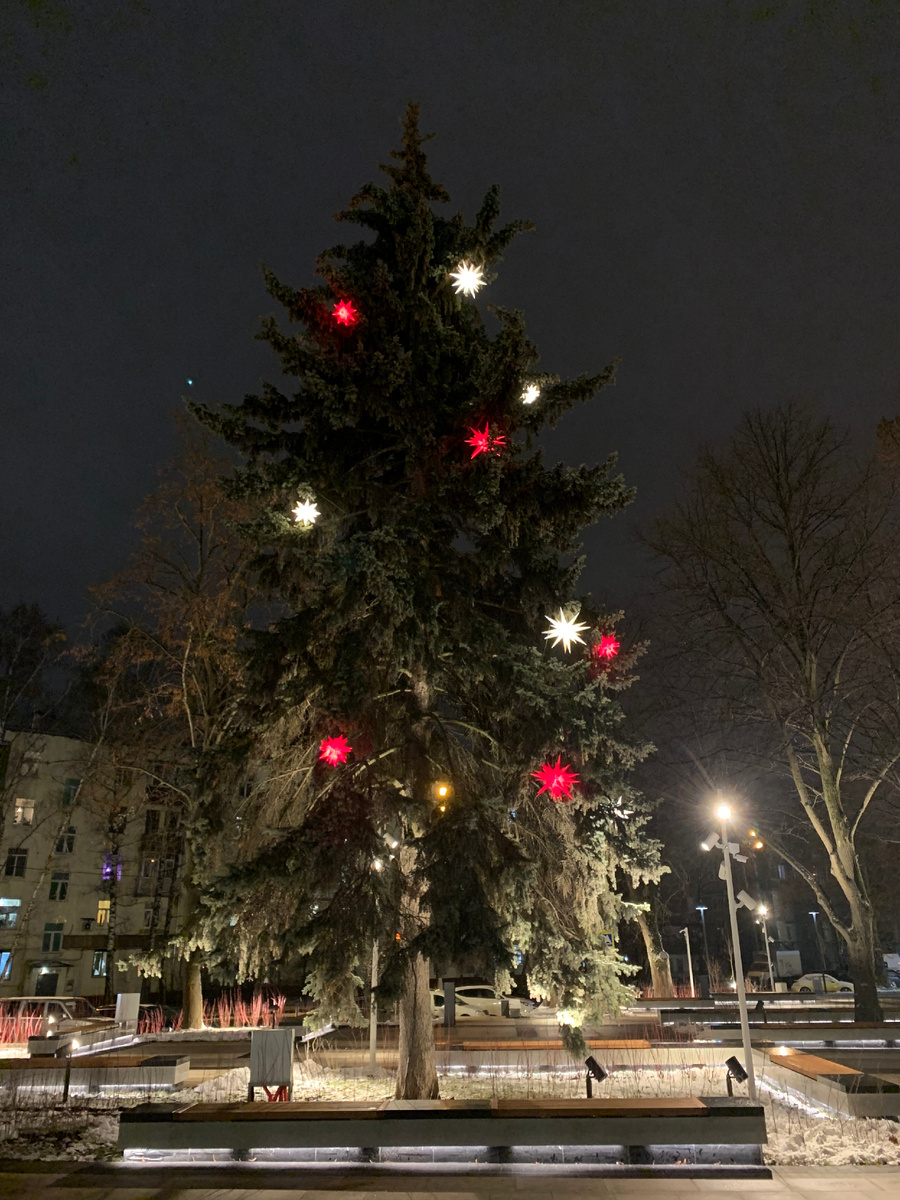 Она же в темноте